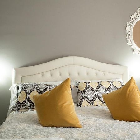 Lareginadisaba Bed & Breakfast เปียซซา อาร์เมรีนา ภายนอก รูปภาพ
