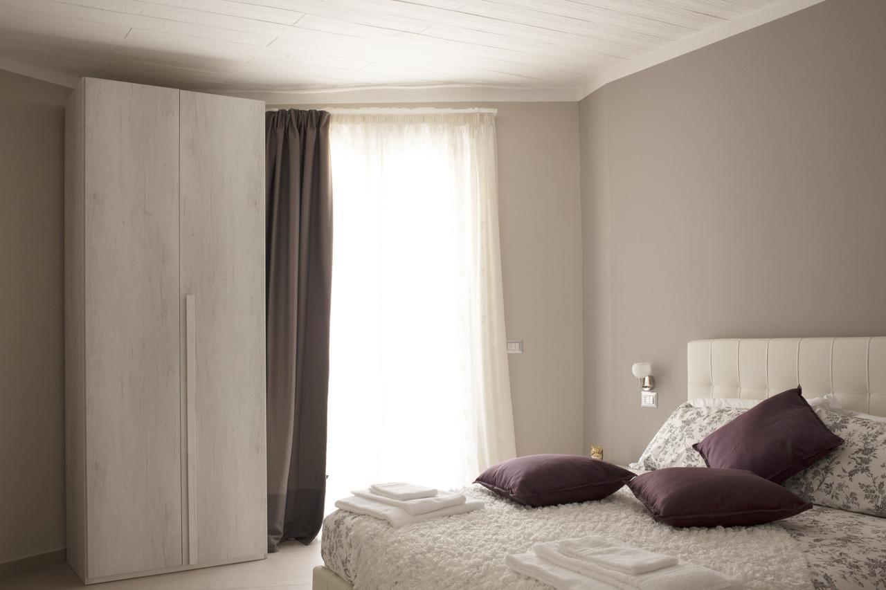 Lareginadisaba Bed & Breakfast เปียซซา อาร์เมรีนา ภายนอก รูปภาพ