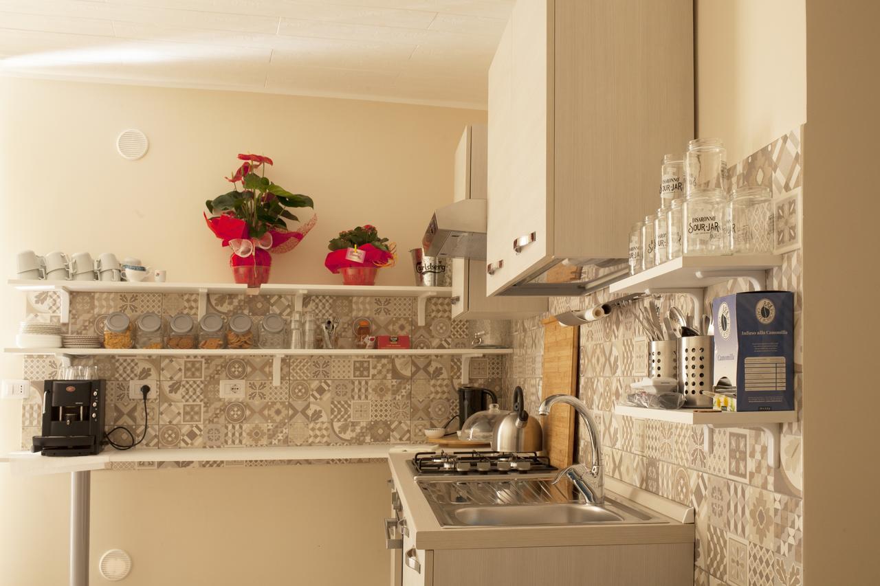 Lareginadisaba Bed & Breakfast เปียซซา อาร์เมรีนา ภายนอก รูปภาพ